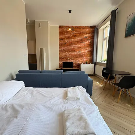Piekny Apartament W Zabytkowej Kamienicy-2